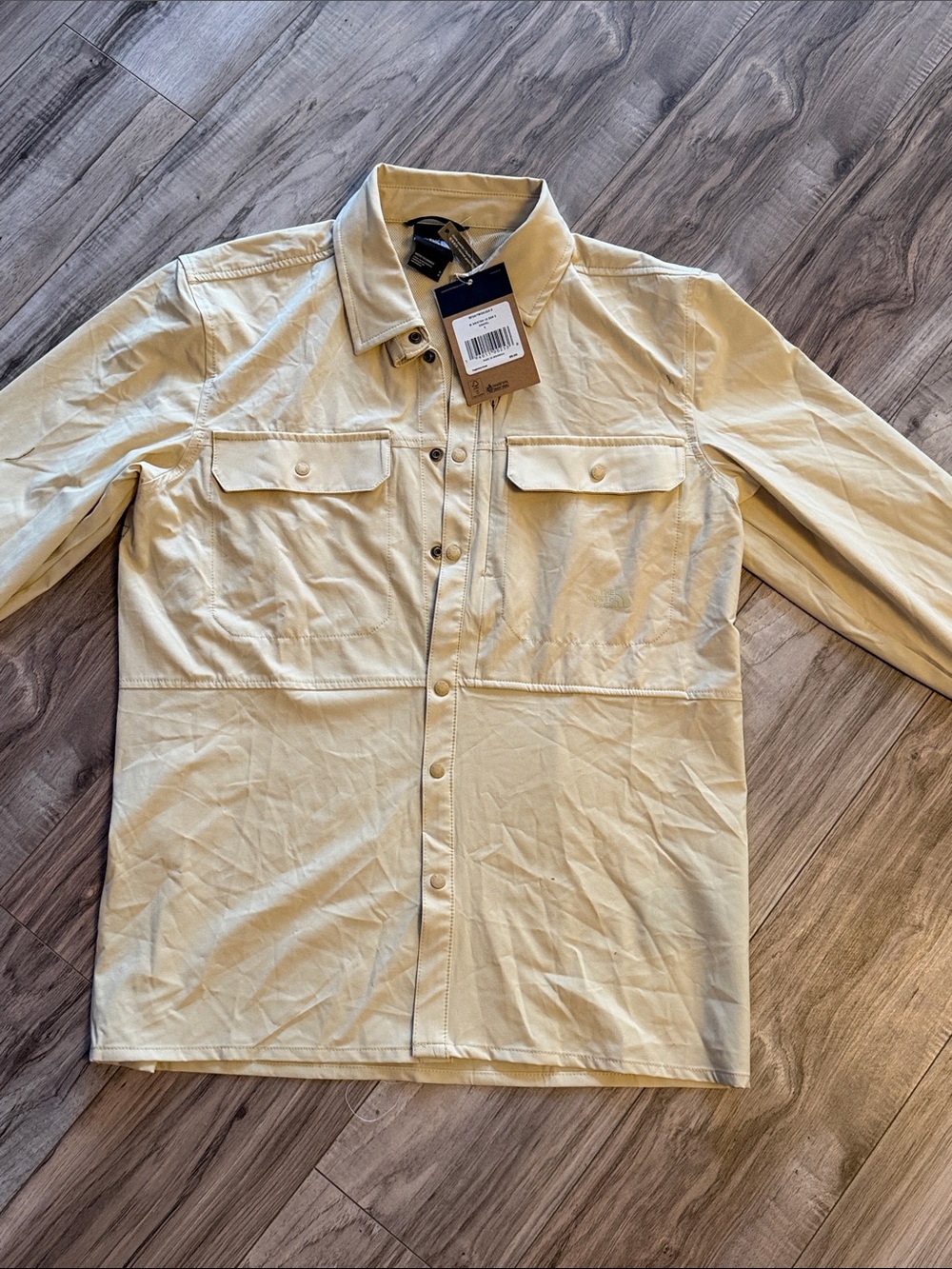 The North Face 
Lightweight Button-Front Shirt Jacket